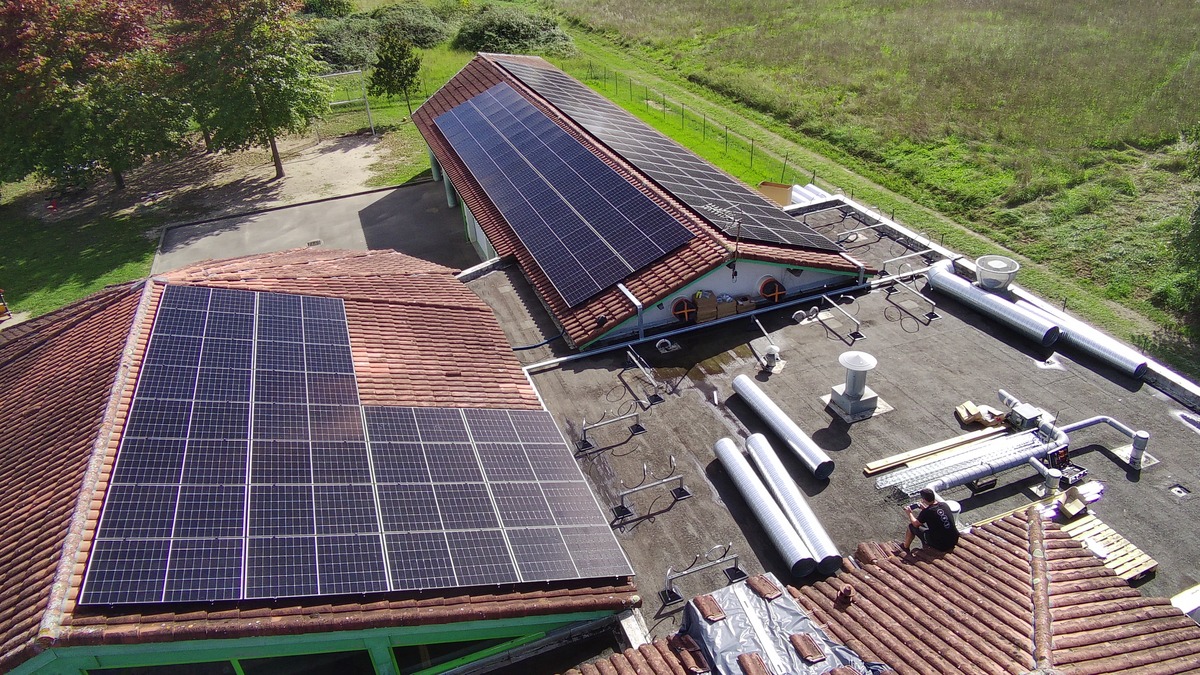 photo d'une installation photovoltaïque à Amou, dans les Landes